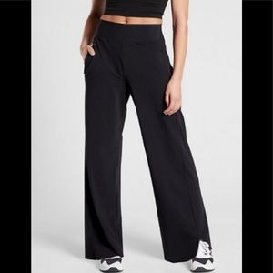 NWOT Athleta Cosmic Pant in Black - Sz M